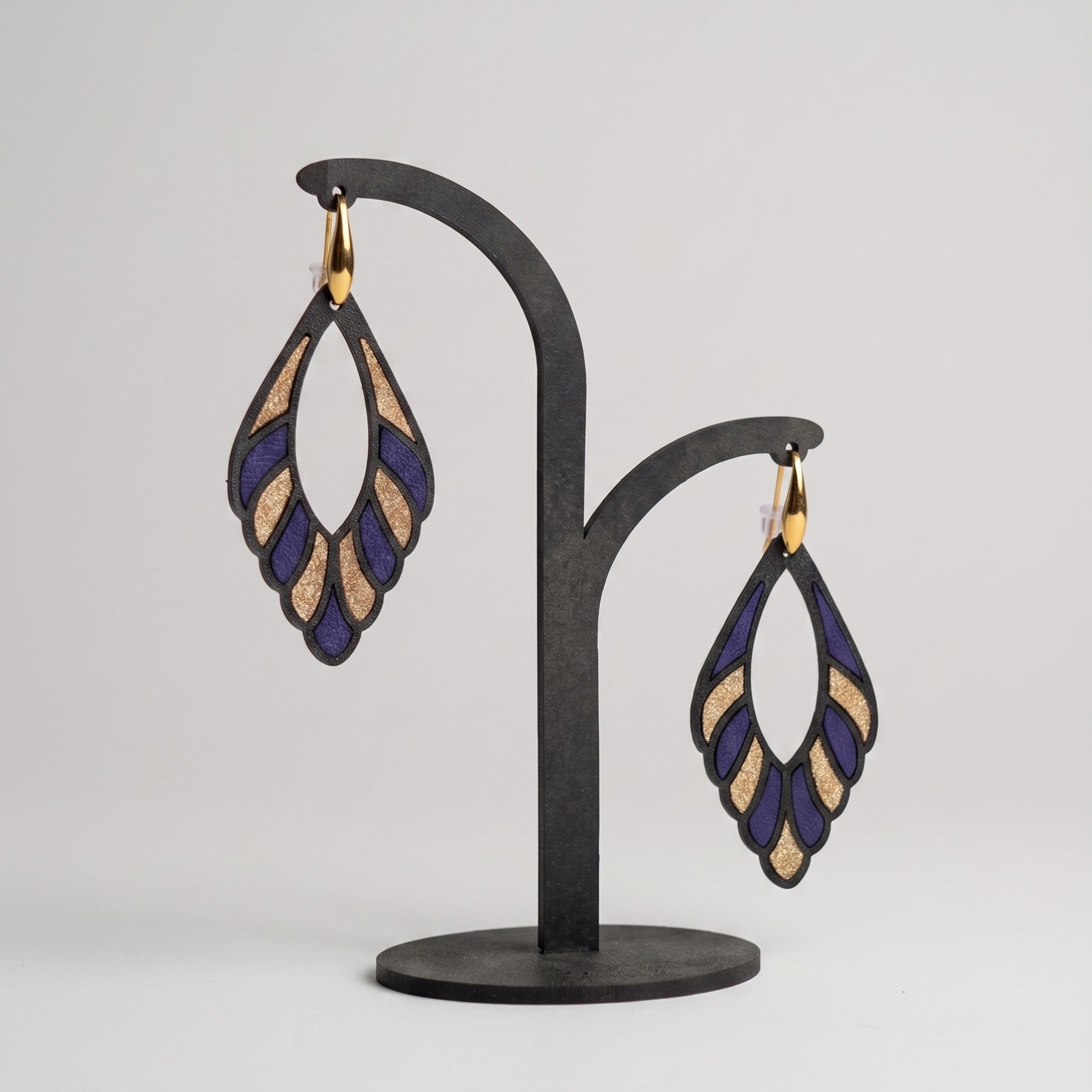 Boucles d'oreilles cuir bleu nuit et or scintillant – Giulia – Image 3